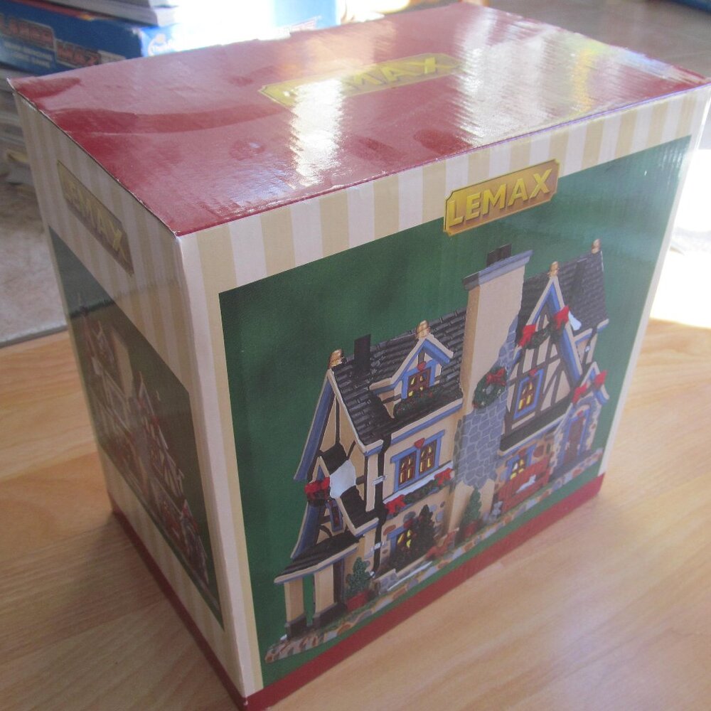 Lemax Morrison Manor Lighted Building – New - Picture 4 of 4